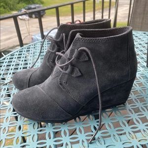 TOMS Kala Wedge Bootie - 8.5